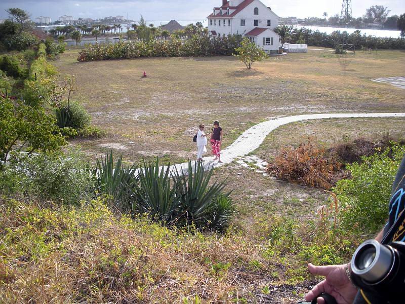 Hector 057 031409.jpg - Compliments of Hector Padron-AD4C